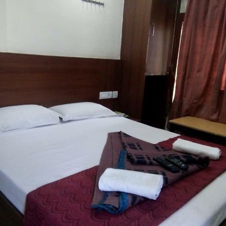 Hotel Dewans Residency Майсур Экстерьер фото