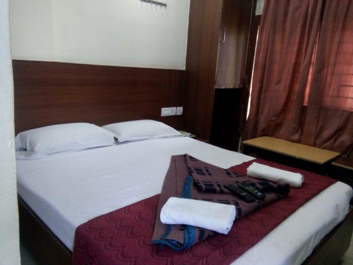 Hotel Dewans Residency Майсур Экстерьер фото